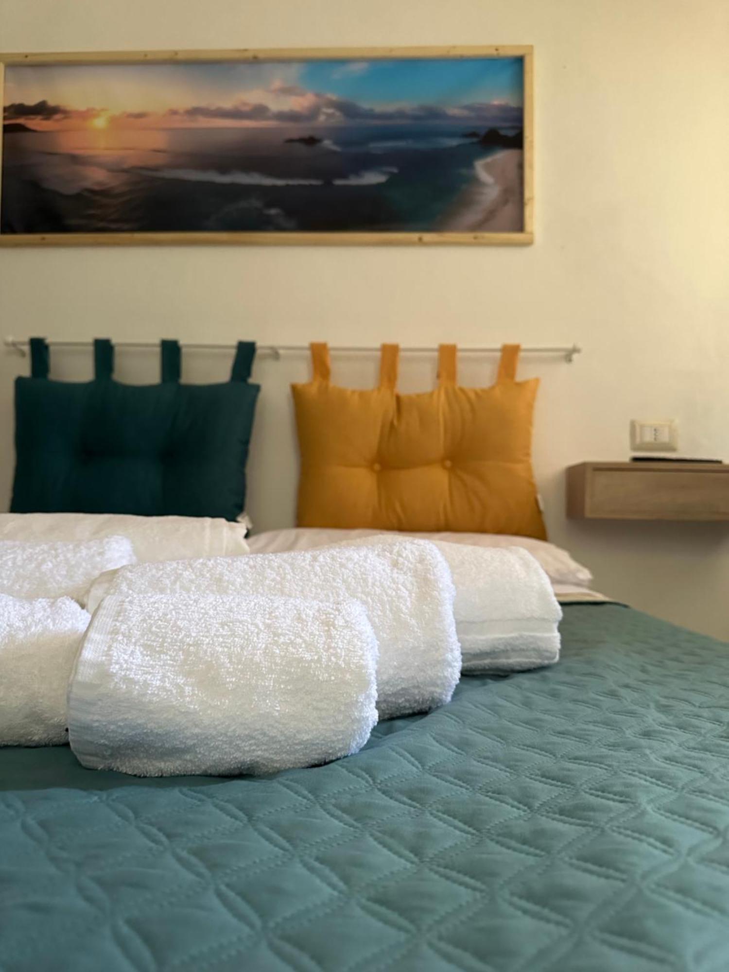 Moncici House Hotell Porto Torres Eksteriør bilde
