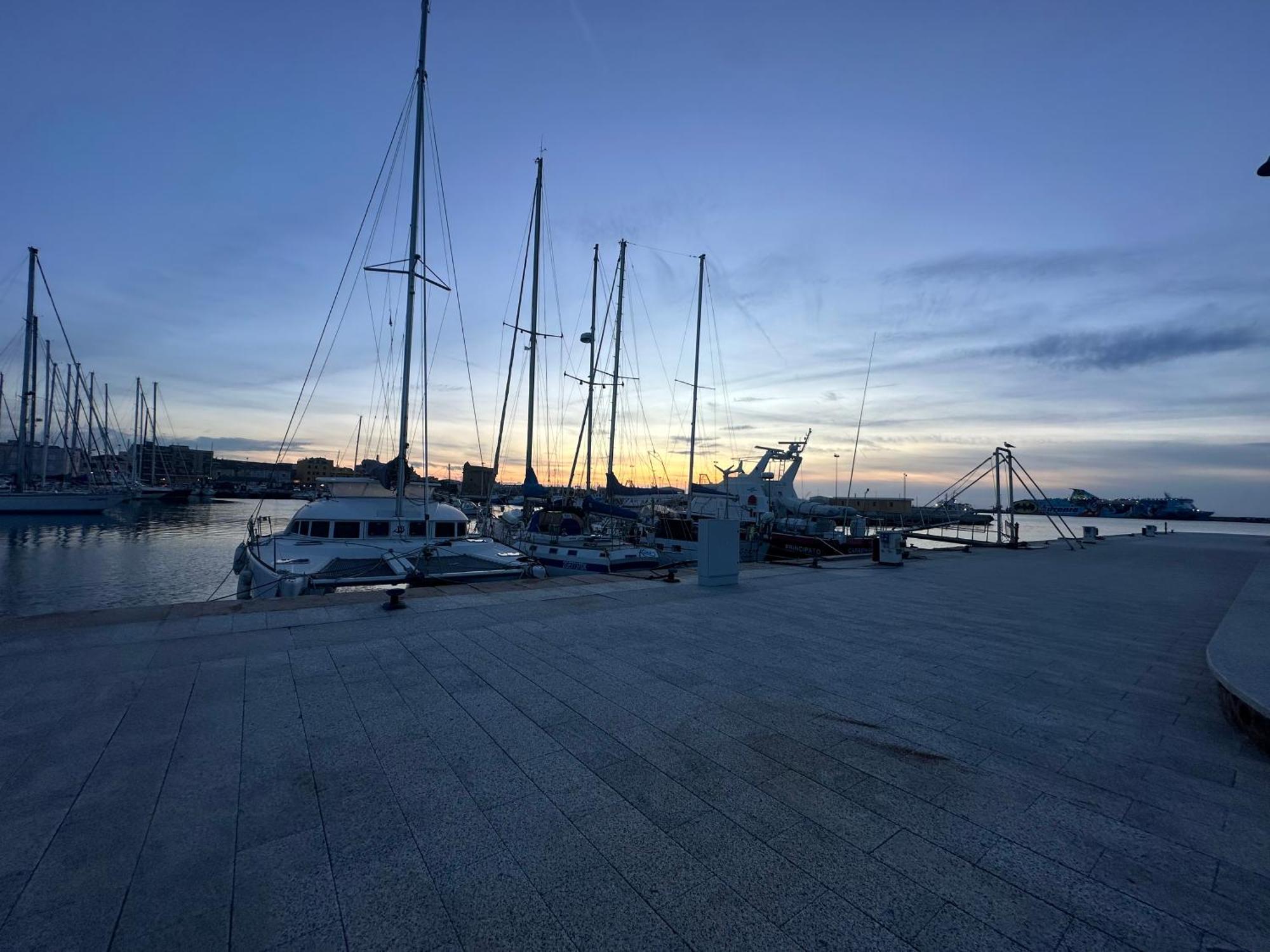 Moncici House Hotell Porto Torres Eksteriør bilde