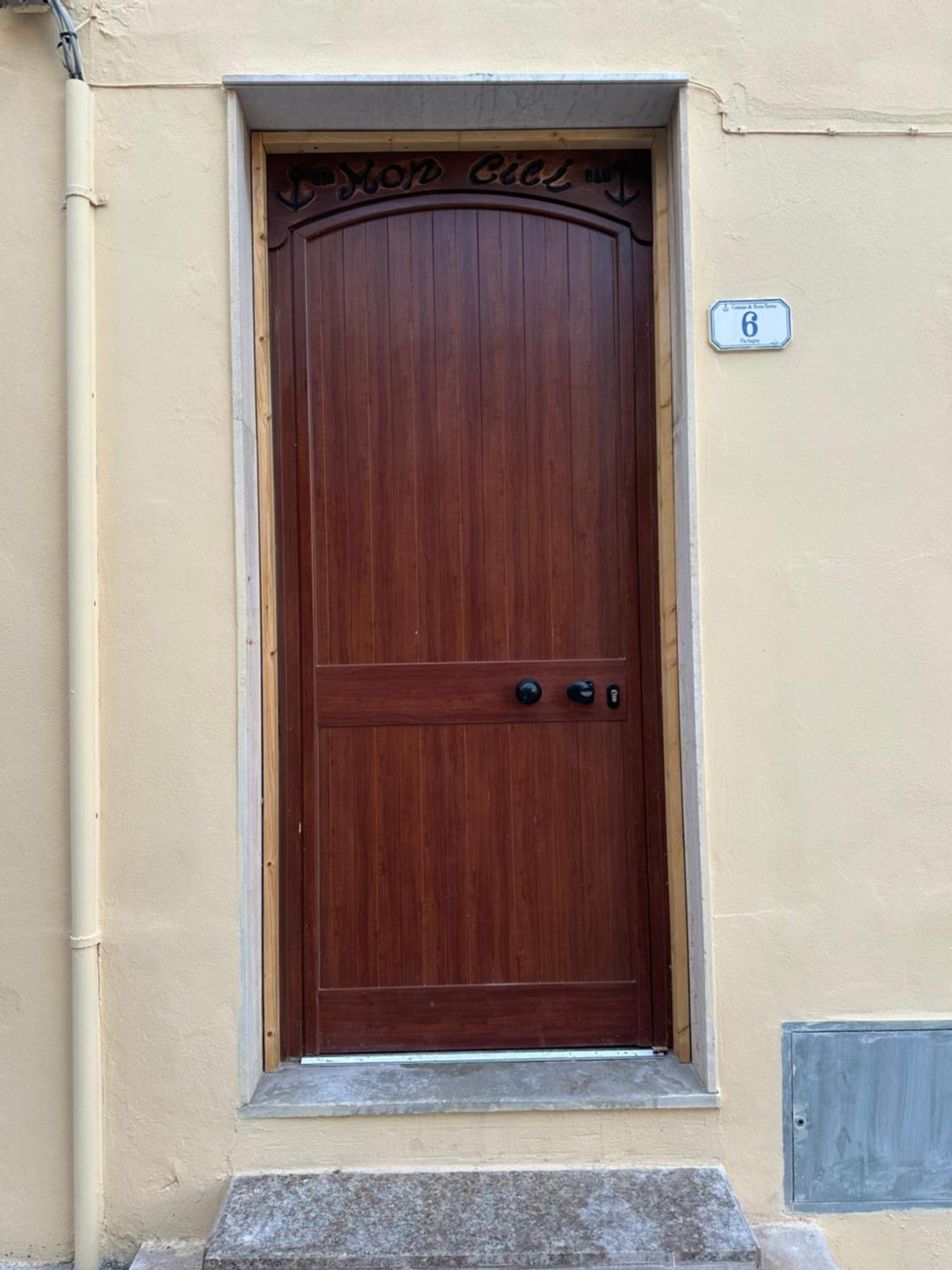 Moncici House Hotell Porto Torres Eksteriør bilde