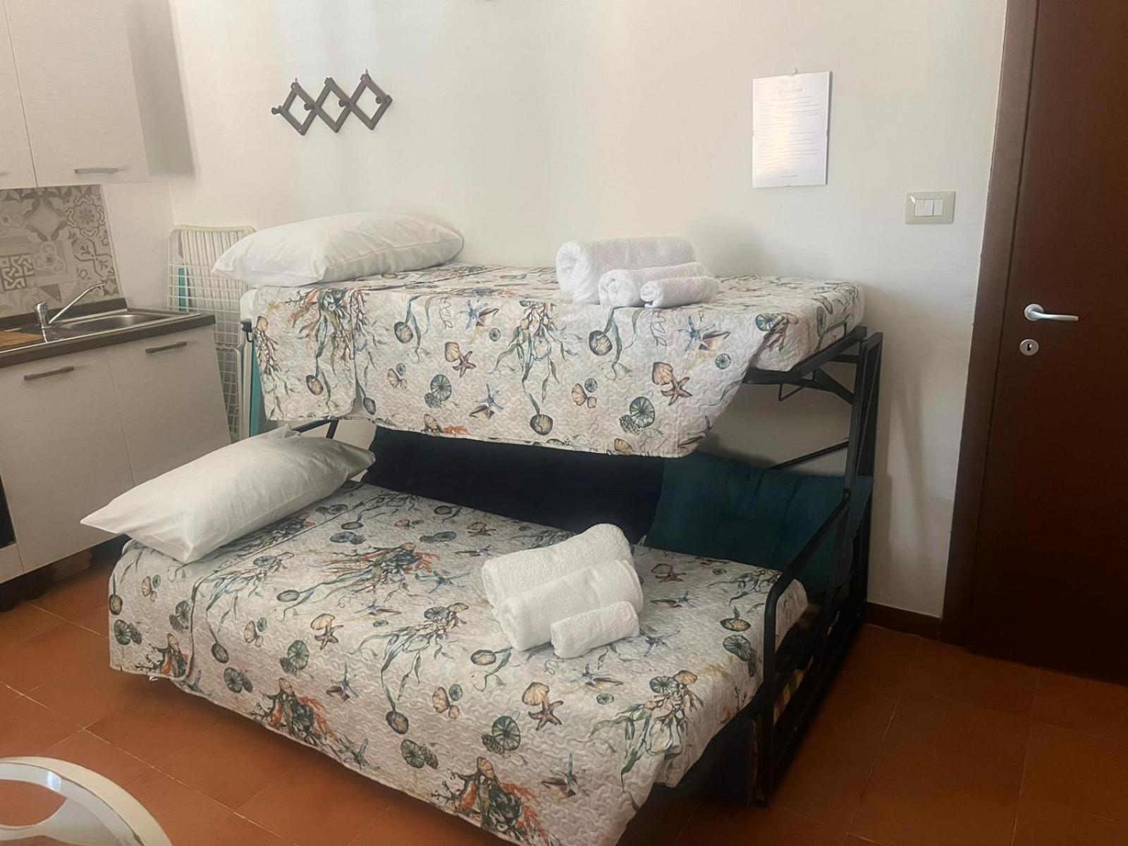 Moncici House Hotell Porto Torres Eksteriør bilde